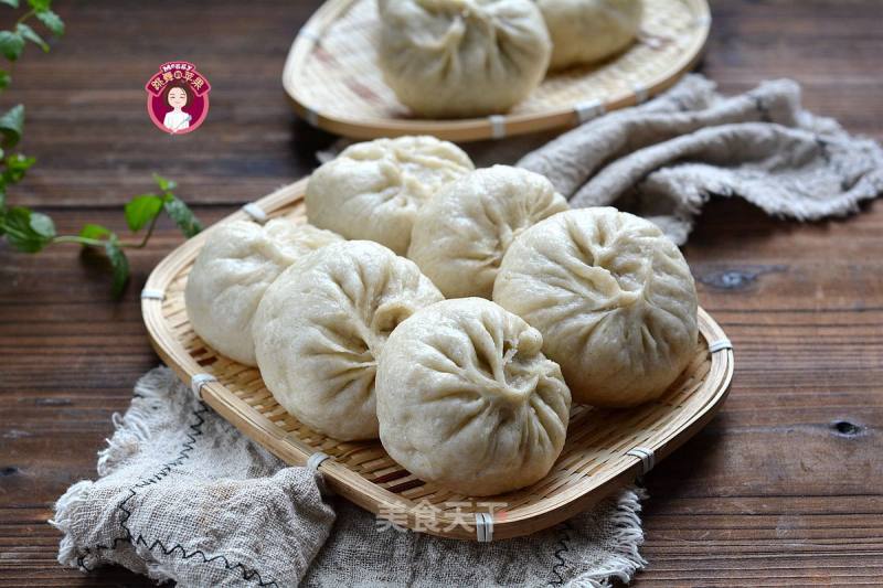 Pork, Cowpea and Mixed Grain Buns