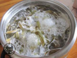 Winter Melon Pork Ribs Seaweed Soup recipe