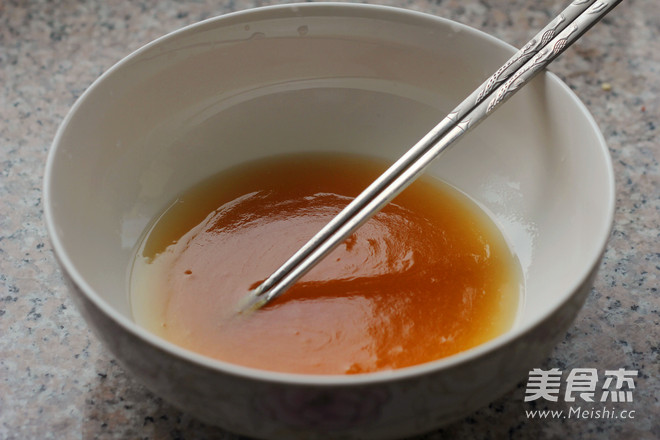 Mooncake with Lotus Seed Paste and Egg Yolk recipe