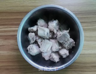 Hericium, Cordyceps Flower and Bamboo Fungus Pork Rib Soup recipe