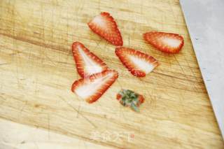 Freshly Squeezed Strawberry Pineapple Milkshake recipe