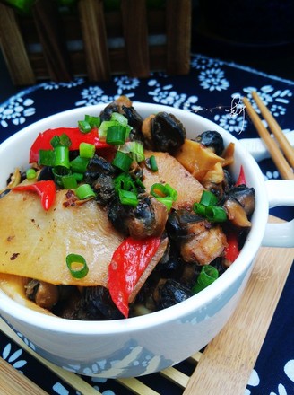 Braised Bamboo Shoots with Snail Meat