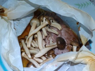 Roast Beef with Paper Wrapped Mushroom recipe