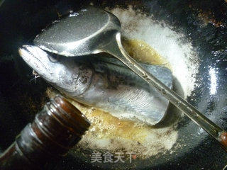 Boiled Mackerel Head with Pickles recipe