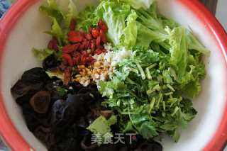 Mixed Lettuce with Black Fungus recipe