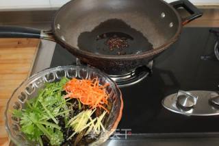 [refreshing Cold Dishes] Sea Mushrooms Mixed with Three Shreds recipe