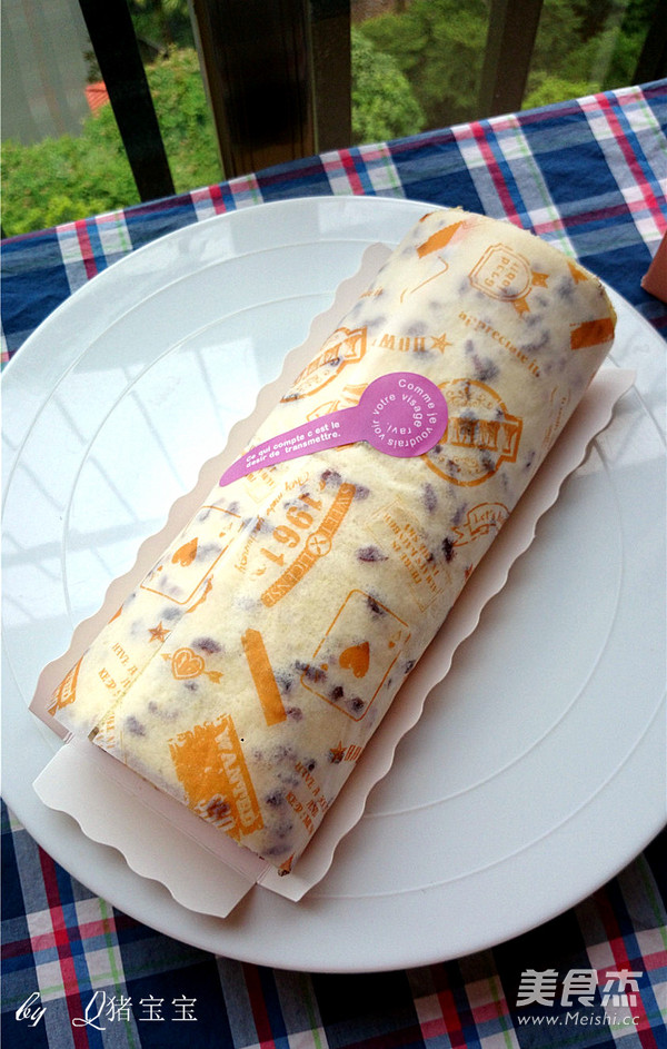 Cranberry Cream Cake Roll recipe
