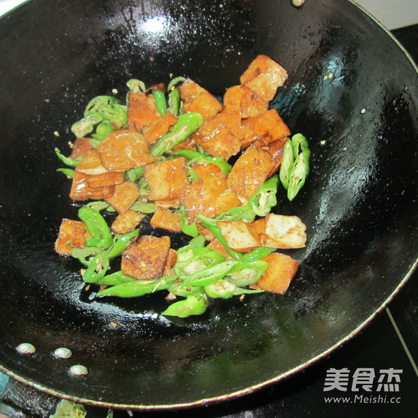 Stir-fried Pork with Fragrant Dry recipe