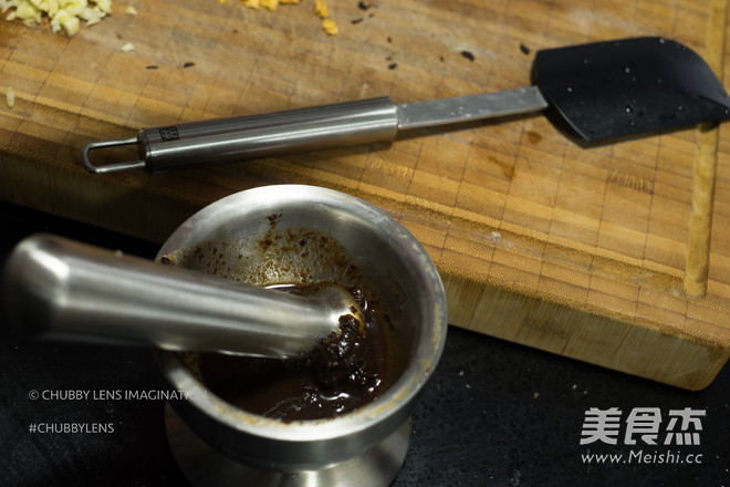 Steamed Pork Ribs with Black Bean Sauce and Golden Silver Garlic recipe