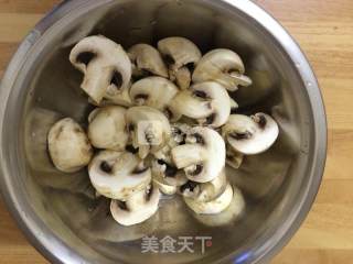 Braised Noodles with Tomatoes and Mushrooms recipe