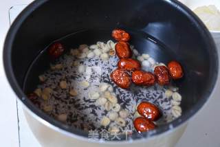 Black Rice Porridge with Red Dates and Lotus Seeds recipe