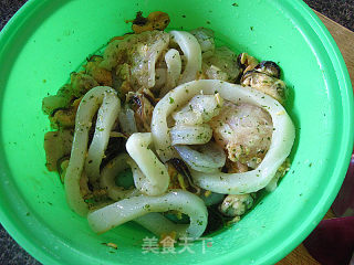 Fried Onion with Seafood recipe