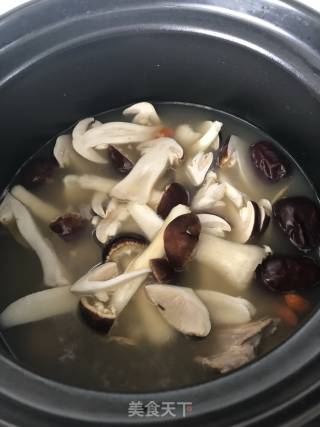 Matsutake Chicken Soup recipe