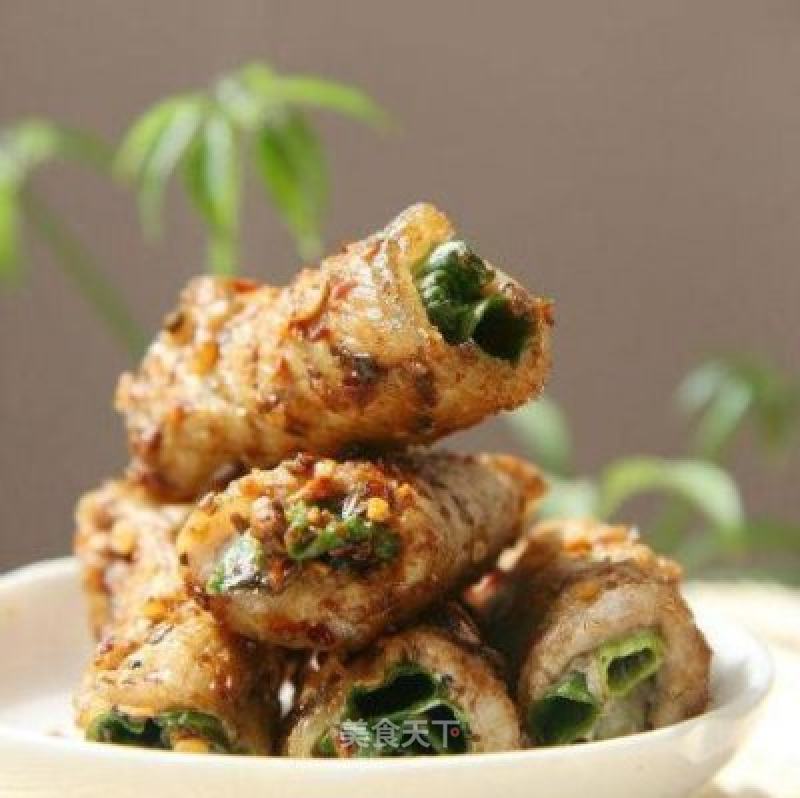Pan-fried Pork Loin and Spring Onion Rolls recipe