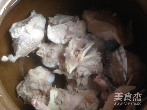 Pork Bone Soup with Lotus Root and Mung Beans recipe