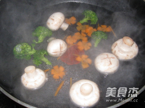 Shrimp and Mushroom Hot Pot recipe