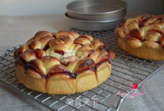 Plum Sauce Flower Pan Bread recipe