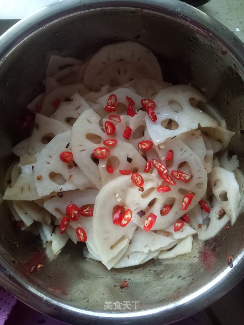 Spicy Lotus Root Slices with Cold Sweet and Sour Sauce recipe