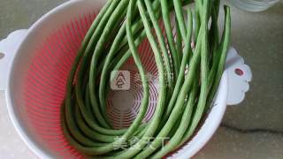 Sour Cowpeas with Minced Meat recipe