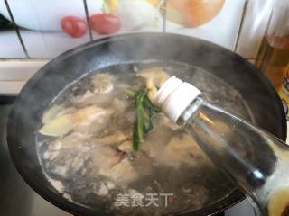 Scallop Fish Maw Stewed Chicken Soup recipe
