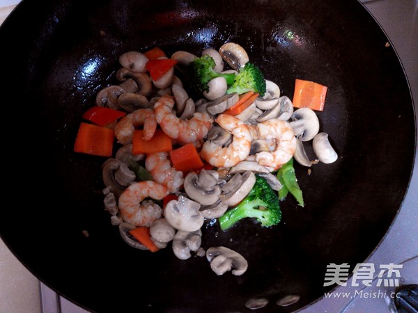 Tricholoma and Bamboo Shrimp recipe