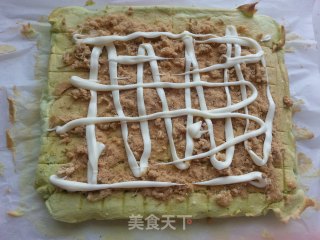 Pork Floss Spinach Cake Roll recipe