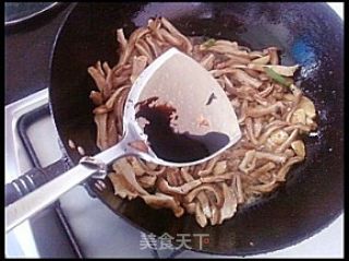 Stir-fried Tripe with Fungus recipe