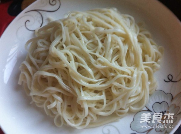 Noodles with Dried Scallops, Dried Scallion and Scallion Oil recipe