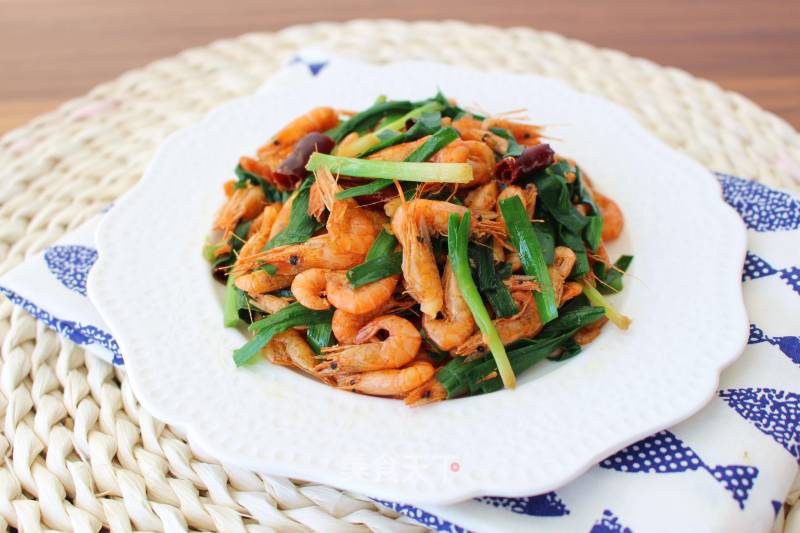 Stir-fried River Prawns with Leek recipe