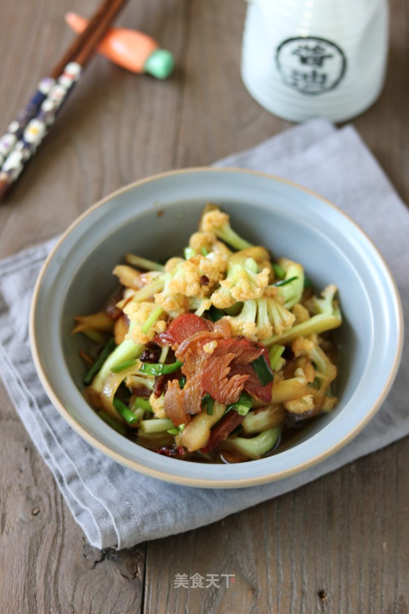 Stir-fried Cauliflower with Bacon recipe
