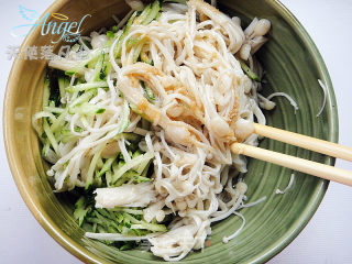 Happy Little Chicken Family-enoki Mushroom recipe