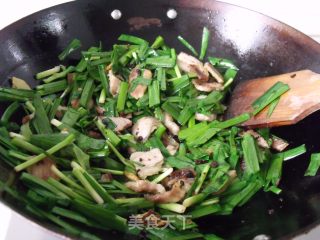 Stir-fried Pork with Leek recipe