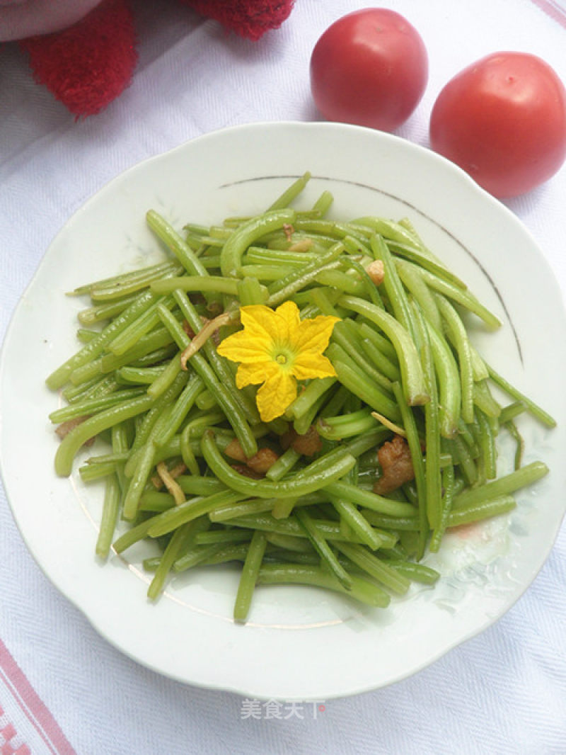 Alternative Vegetarian Dishes-stir-fried Sweet Potato Vine recipe