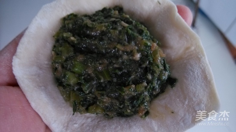 Steamed Buns with Radish and Cherry Seed Stuffing recipe