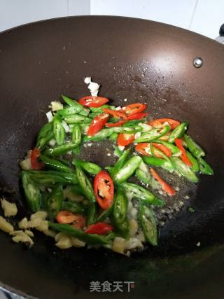 Scrambled Eggs with Green Peppers recipe