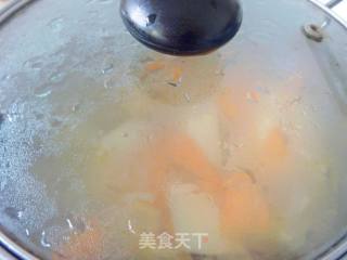 [healthy Soup Pot] Tremella and Potato Beauty Soup recipe