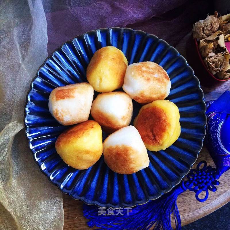 Pan-fried Golden and Silver Eggs recipe