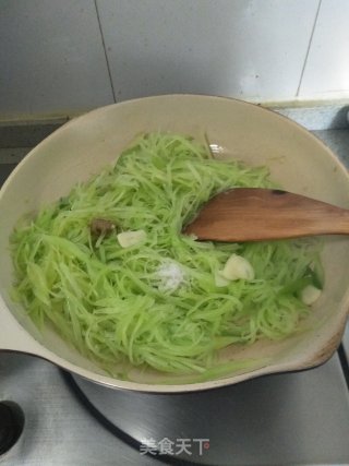 Garlic Sliced Lettuce recipe