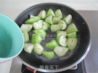 Fried Egg Gourd recipe