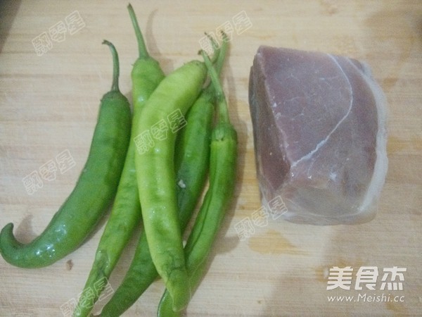 Stir-fried Dried Bamboo Shoots with Green Pepper and Bacon recipe