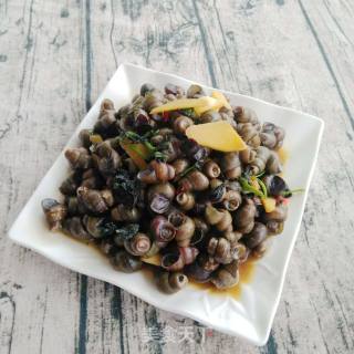 Fried Snails with Basil recipe