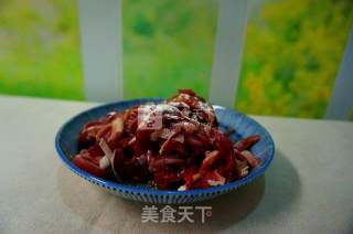 Stir-fried Chicken Gizzards with Garlic Stalks recipe