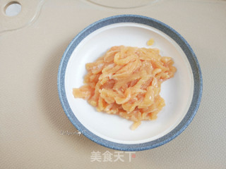 Stir-fried Mushrooms with Shredded Chicken recipe