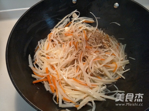 Vinegar Shredded Potatoes recipe