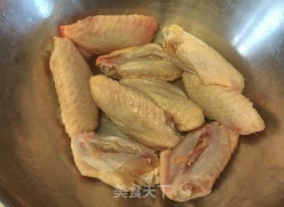 Fried Chicken Wings with Fermented Bean Curd recipe