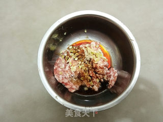 Steamed Meat Cake with Plum Dried Vegetables recipe