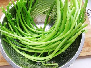 Chopped Pepper and Chrysanthemum Fungus recipe