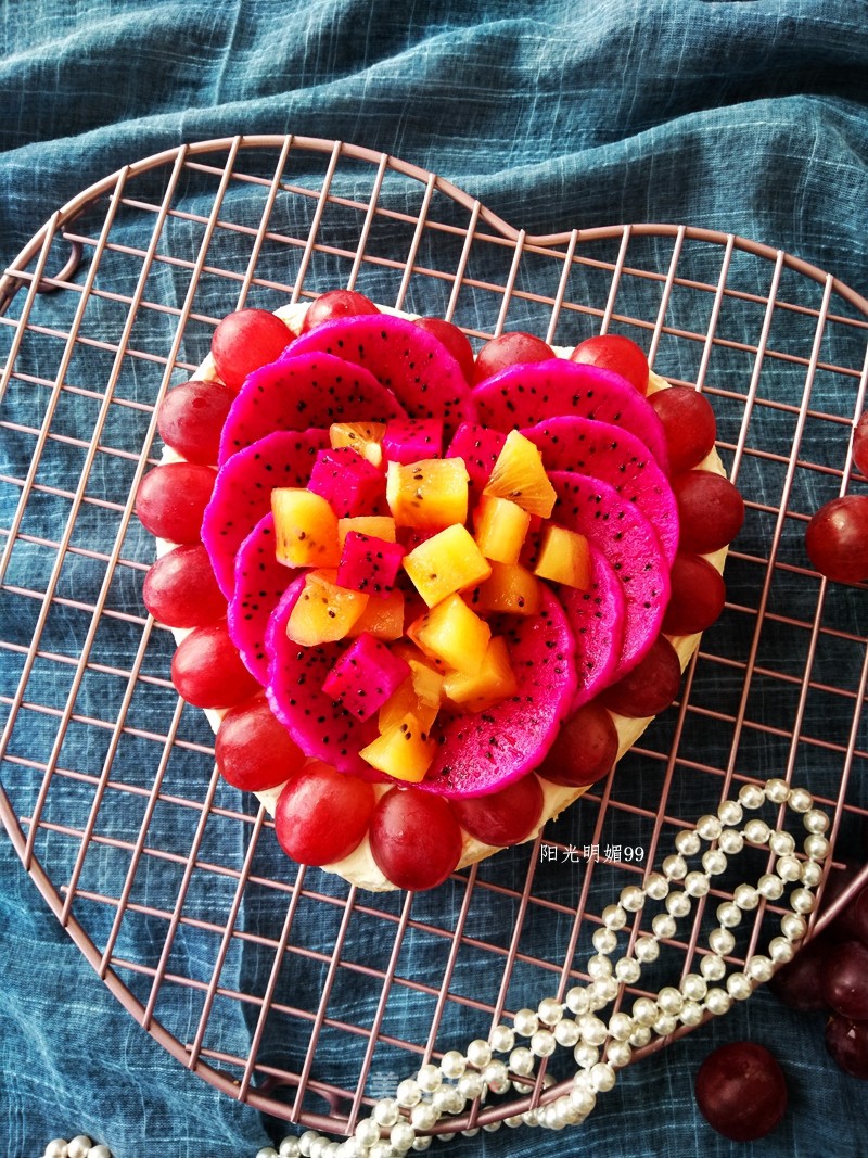 #trust之美#heart-shaped Fruit Naked Cake recipe
