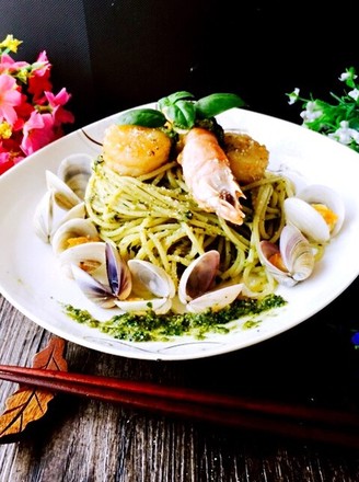 Seafood Green Sauce Noodles