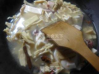 Braised Cuttlefish with Bamboo Shoots recipe